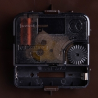 Часы настенные, серия: Классика, плавный ход, d-30.5 см, коричневые Часы настенные, серия: Классика, плавный ход, d-30.5 см, коричневые