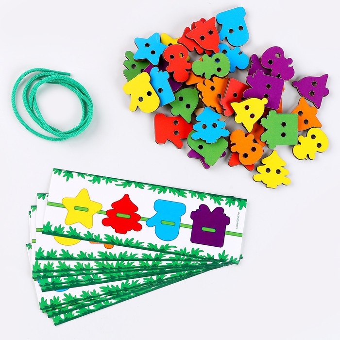 Новогодняя игрушка. Шнуровка &laquo;Новый год!&raquo;