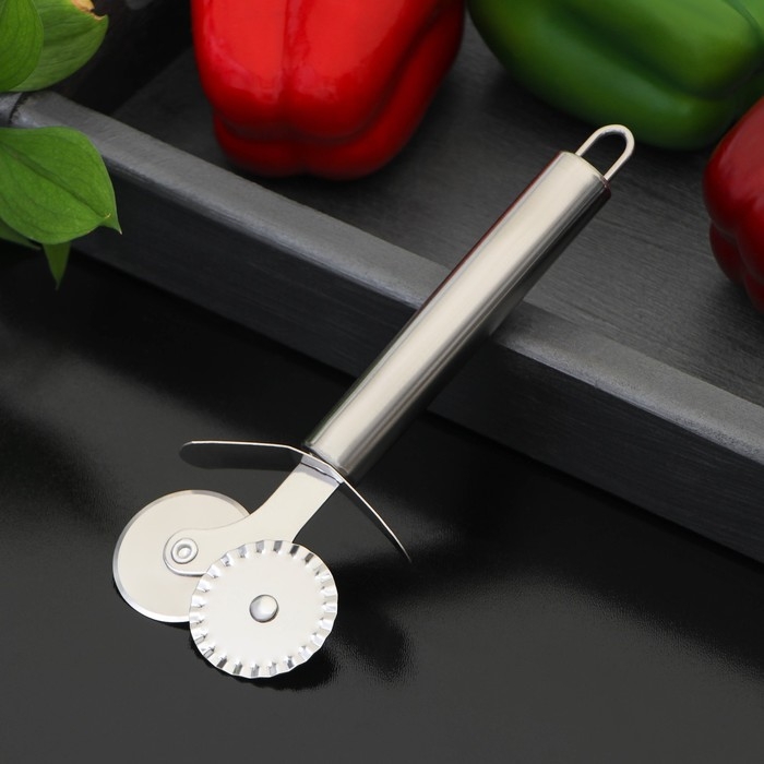 Нож для теста и пиццы Доляна &laquo;Металлик&raquo;, 2 лезвия, 18 см, цвет серебристый