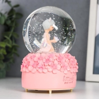 Сувенир полистоун водяной шар свет, музыка "Малышка и незабудки" d=8 см МИКС 12,5х8х8 см