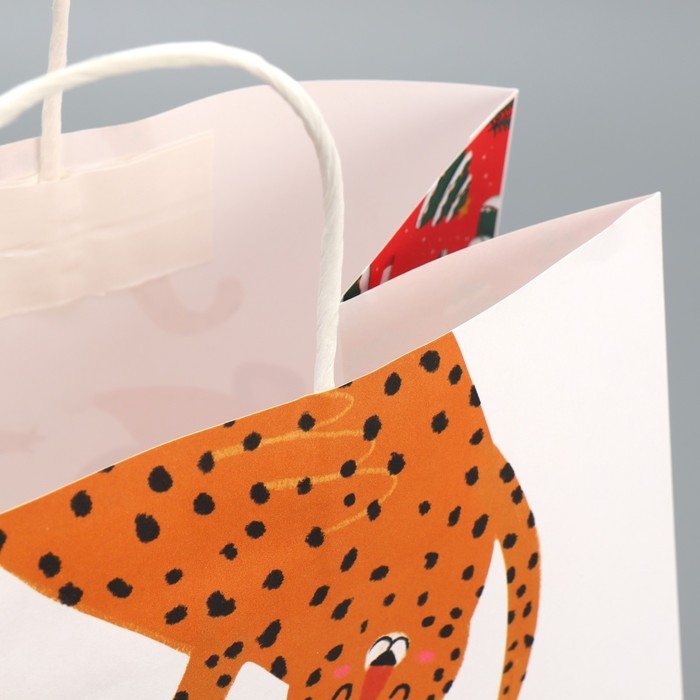 Пакет подарочный новогодний крафтовый &laquo;Оторвемся&raquo;, 28 х 32 х 15 см, Новый год