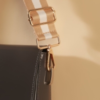 Ручка для сумки, стропа, 139 &plusmn; 3 &times; 3,8 см, цвет бежевый/белый