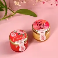 Набор &laquo;Вдохновляй красотой&raquo;: крем-мёд с клубникой и хлопком 30 г. х 2 шт., арахис в шоколадной глазури 100 г., чай чёрный с лесными ягодами 70 г., ложка