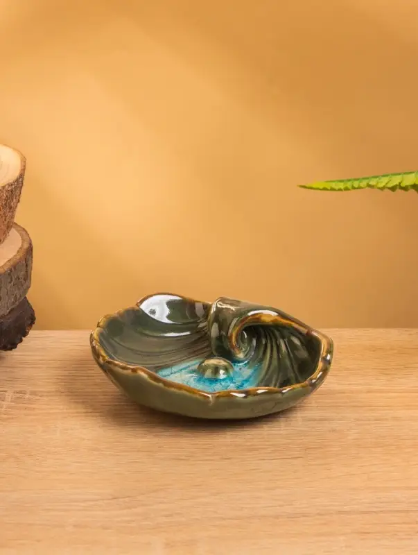 Подставка под благовония "Раковина с жемчужиной" керамика, цв. зелёный, 9х10,5х2 см