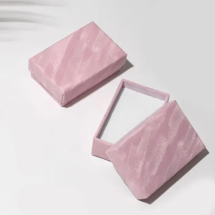 Коробочка подарочная под набор &laquo;Бархат&raquo;, 5&times;8 (размер полезной части 4.7&times;7.7 см), розовая, вставка белая