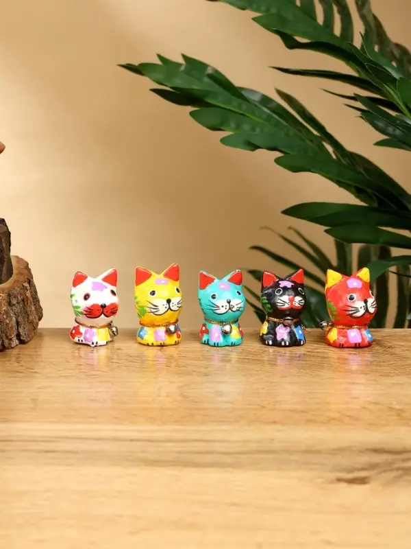 Набор сувенирный "Котята" дерево (5 штук), 4 см