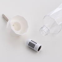 Поилка для животных, 500 мл, крепление-пружинка, белая Поилка для животных, 500 мл, крепление-пружинка, белая