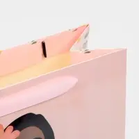 Пакет подарочный ламинированный, упаковка, &laquo;Ты красивая&raquo;, радужная голография, ML 23 х 27 х 11.5 см