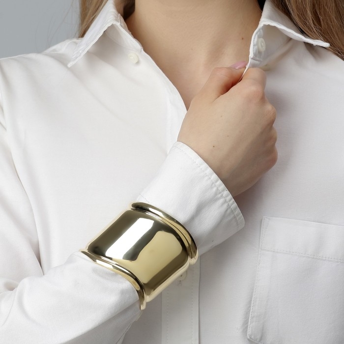 Браслет металл &laquo;Манжета&raquo; изгиб с полосой, цвет золото