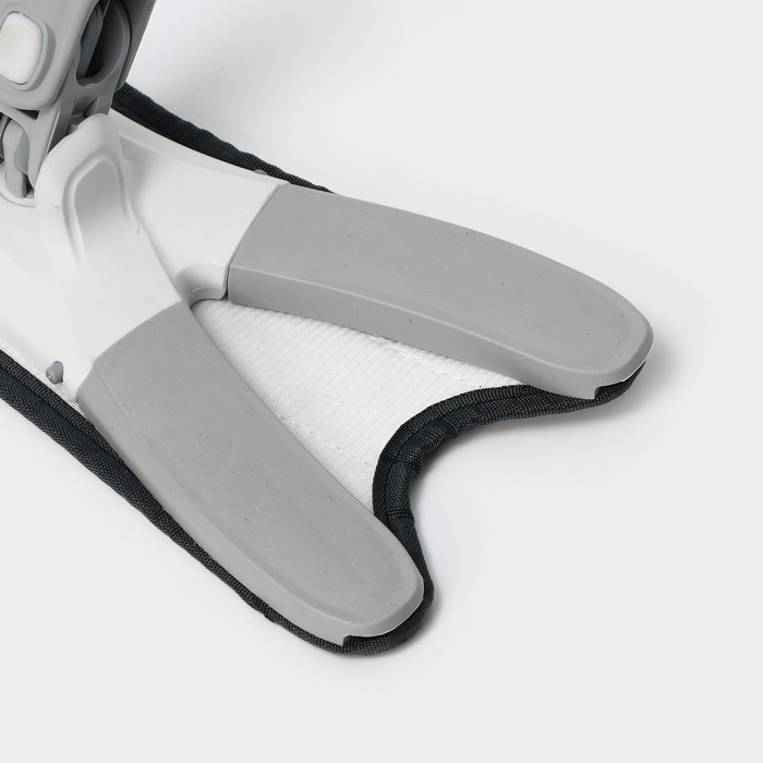 Швабра с отжимом Twist Raccoon, насадка из микрофибры 36&times;14 см, стальная нержавеющая ручка 125 см