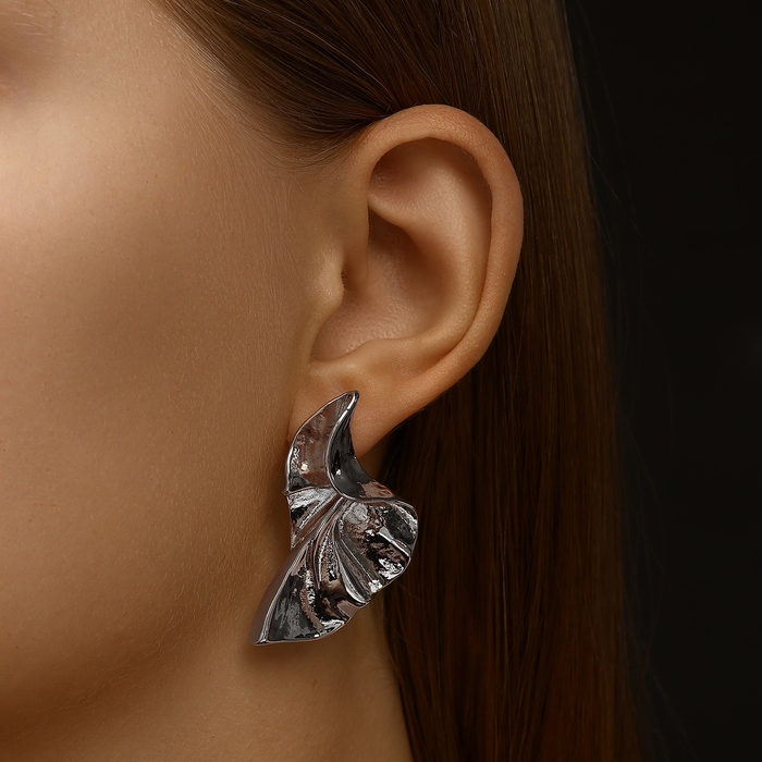 Серьги металл &laquo;Модерн&raquo; лист, искажение, цвет серебро
