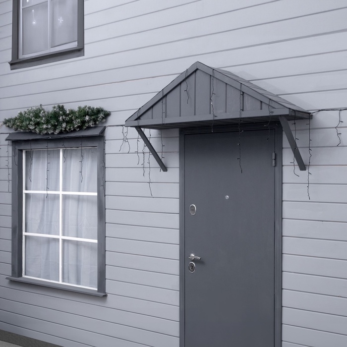 Гирлянда &laquo;Бахрома&raquo; 6 &times; 0.7 м, IP44, УМС, тёмная нить, 120 LED, свечение тёплое белое, 220 В