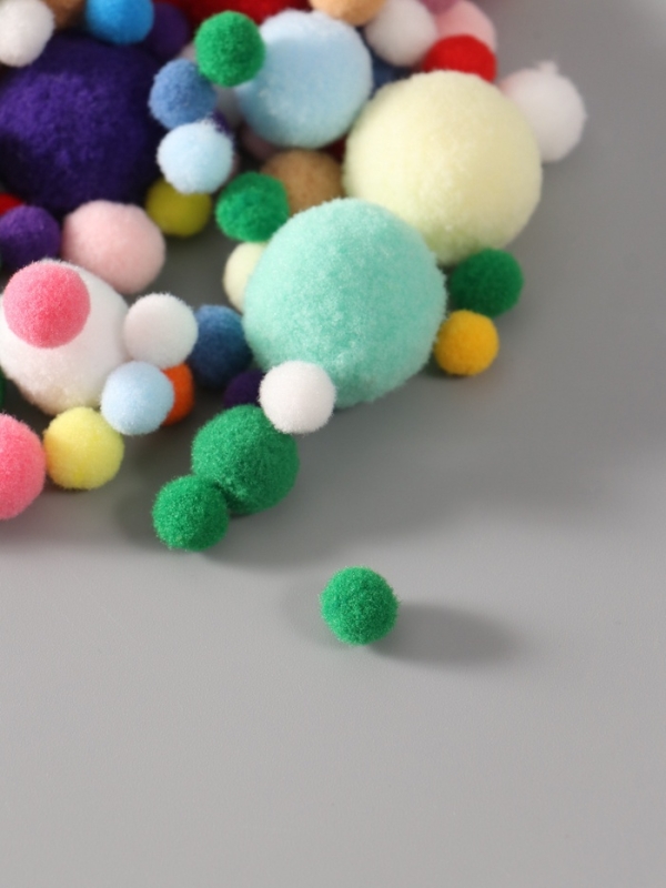 Декор для творчества "Помпончики. Яркость" d=1-3 см набор 135 шт