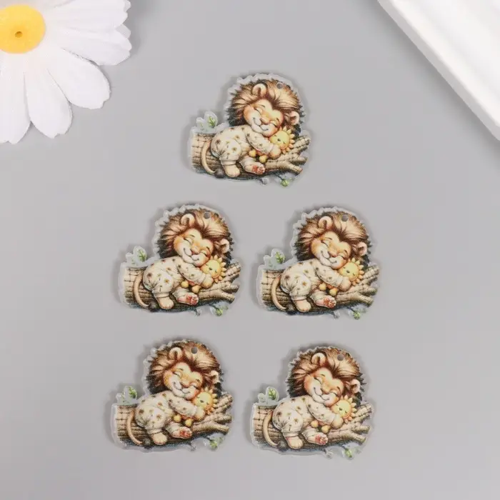 Декор для творчества акрил "Львёнок в пижамке сладко спит на брёвнышке" 3х3х0,2 см