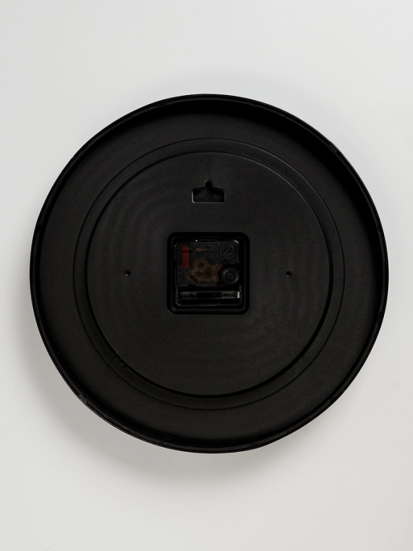 Часы настенные интерьерные &laquo;Классика&raquo;, плавный ход, светящиеся, d-35 см