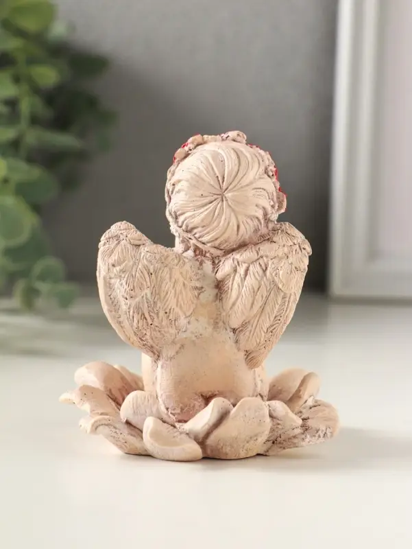 Фигурка гипс &laquo;Ангел на цветке&raquo;, 9&times;7 см, состаренный эффект, слоновая кость