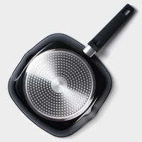 Сковорода гриль квадратная Magistro Flame, 28&times;28 см, антипригарное покрытие, индукция, цвет чёрный