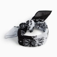 Платок женский, цвет белый/чёрный, размер 53х53 Платок женский, цвет белый/чёрный, размер 53х53