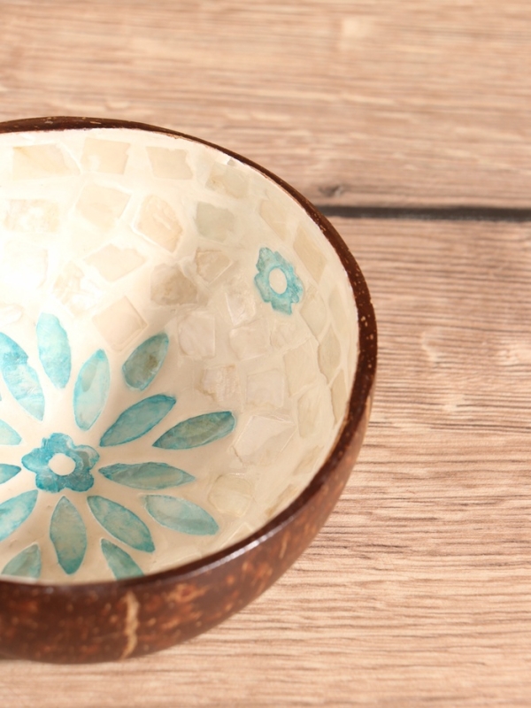 Чаша "Цветок" 14х14х6 см, кокос