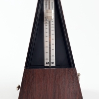 Метроном механический Music Life коричневый, 40-408 ударов в минуту, 21 х 11,5 х 11,5 см Метроном механический Music Life коричневый, 40-408 ударов в минуту, 21 х 11,5 х 11,5 см