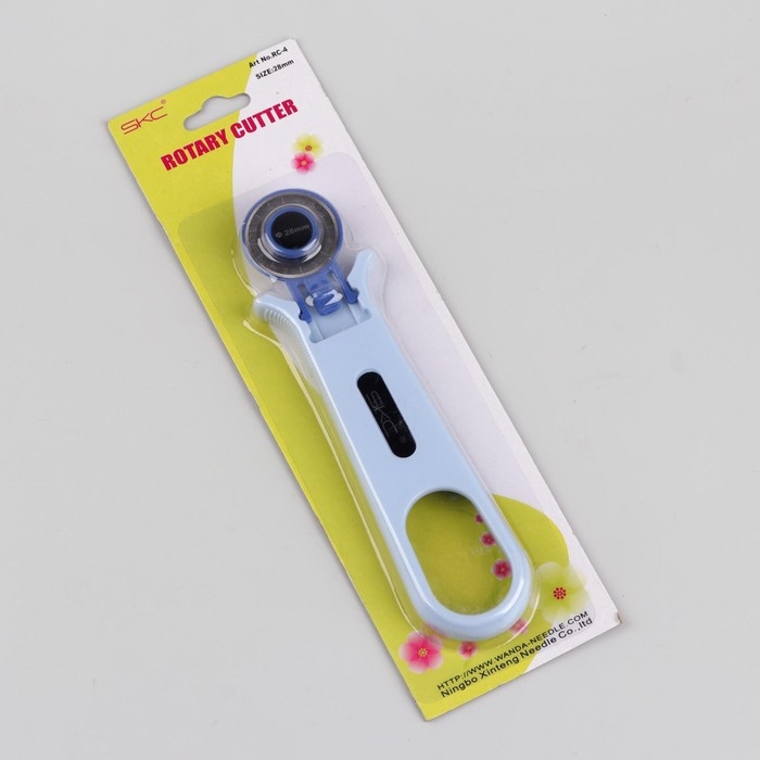 Нож раскройный, d = 28 мм, 15 &times; 3,5 см, цвет голубой