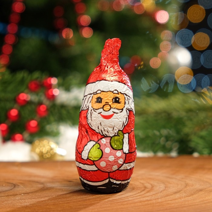 Шоколад молочный фигурный "Ёлочные украшения Санты", 100 г