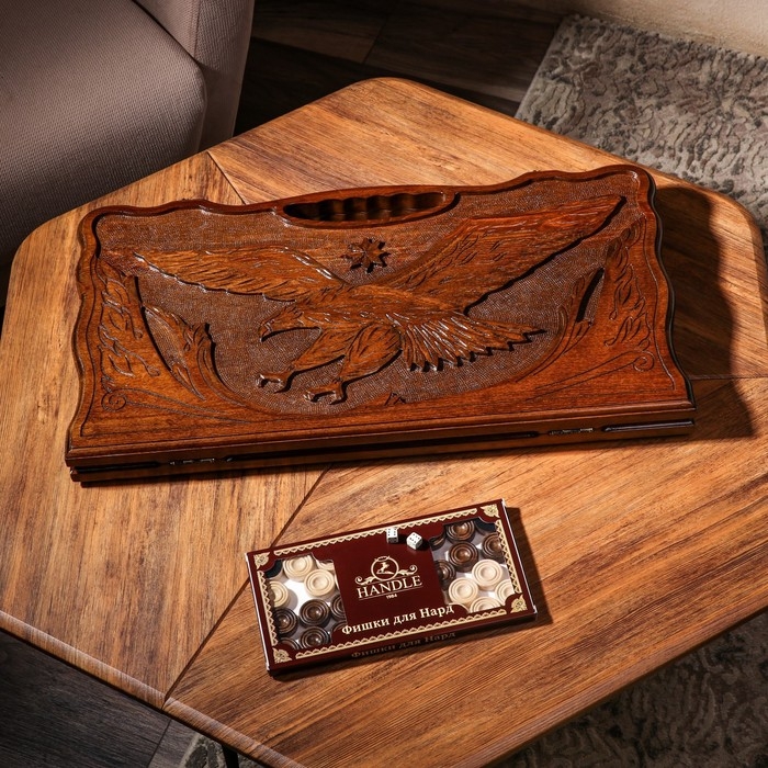 Нарды ручной работы Нарды ручной работы "Орел атакующий" с ручкой, 60х30 см, с шахматным полем, массив ореха, Армения