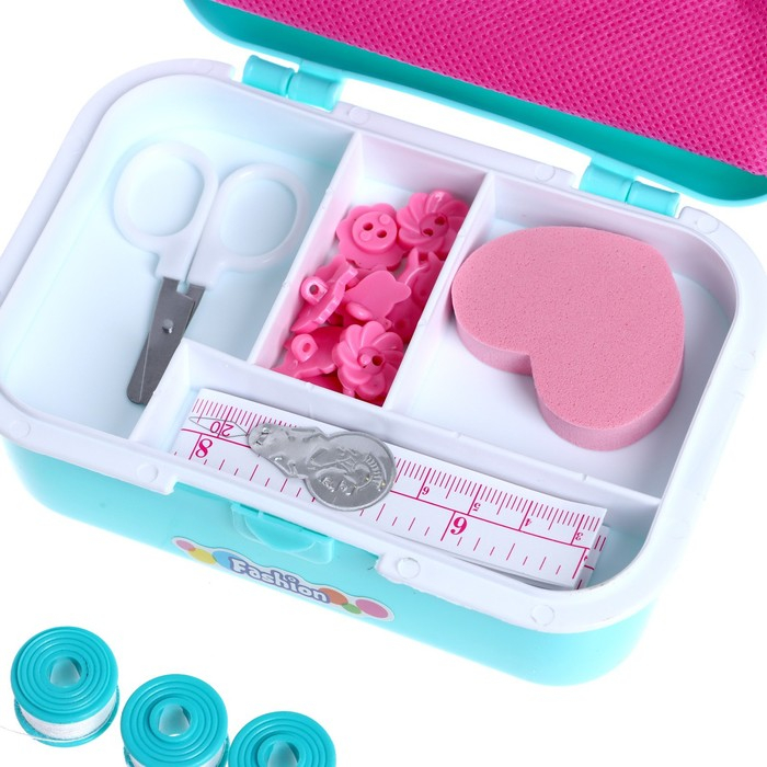 Швейная машинка &laquo;Рукодельница&raquo; с набором для дизайна одежды