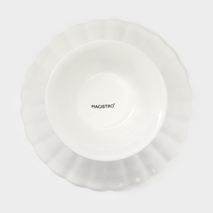 Подставка для десертов фарфоровая Magistro &laquo;Цветок&raquo;, d=21,5 см