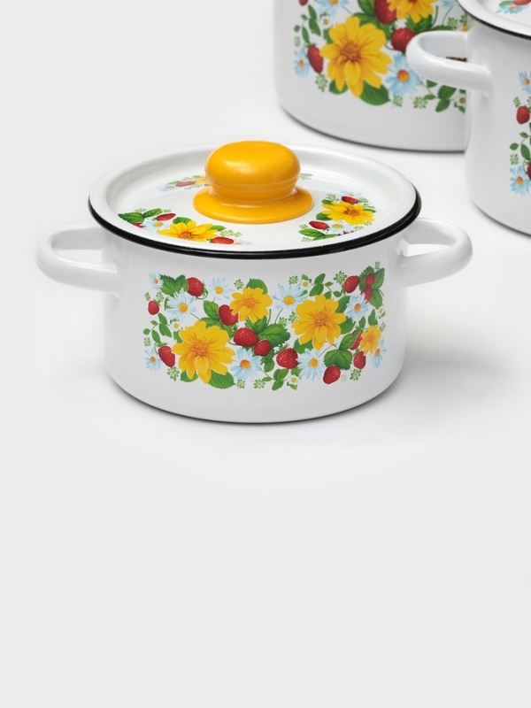 Набор кастрюль &laquo;Земляника&raquo;, 3 предмета: 1,5 л, 2,9 л, 4,5 л, индукция