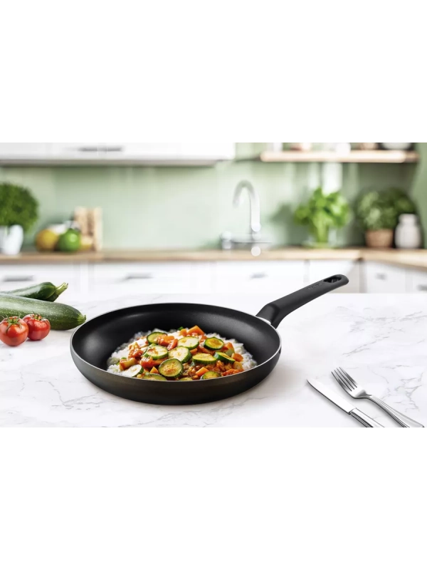 Сковорода Easy Plus 04237122, 22 см с титановым покрытием