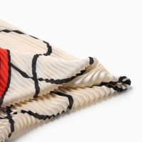 Плиссированный женский платок MINAKU, 70*70, цв.черный Плиссированный женский платок MINAKU, 70*70, цв.черный