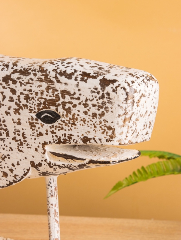 Сувенир на подставке "Кашалот" дерево 40х10х23 см