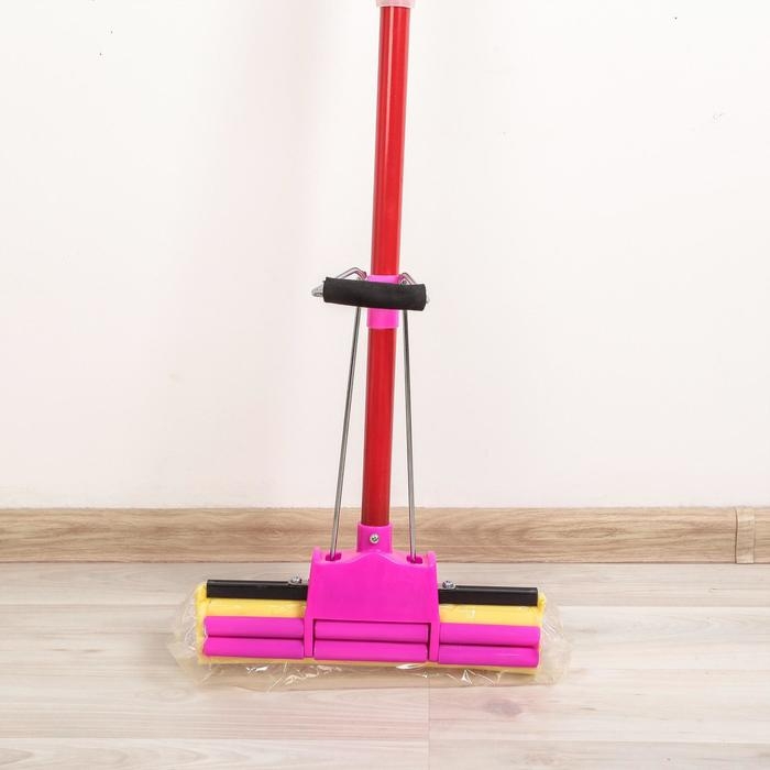 Швабра для мытья пола с двойным роликовым отжимом Доляна, насадка ПВА 28&times;6 см, телескопическая ручка 96-119 см, цвет МИКС