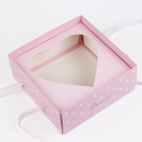 Коробка для цветов с формовым вкладышем и PVC крышкой &laquo;Love&raquo;, 23.5 х 23.5 х 15 см