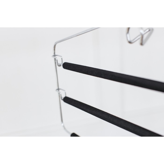 Плечики - вешалка для одежды LaDо́m Doux, 37&times;31см, многоуровневая, антискользящее покрытие, цвет чёрный