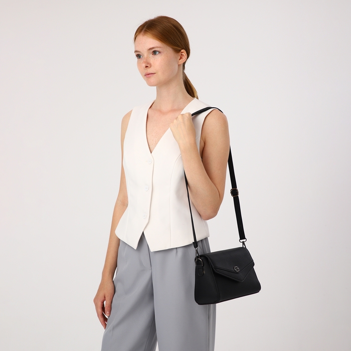 Сумка-мессенджер на магните, цвет чёрный Сумка-мессенджер на магните, цвет чёрный