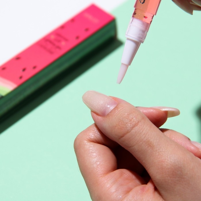 Масло для кутикулы в карандаше «Арбуз» Масло для кутикулы в карандаше «Арбуз»