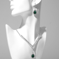 Набор 2 предмета: серьги, колье &laquo;Элит&raquo; капли треугольник, цвет бело-зелёный в серебре