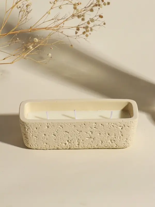 Свеча в вулканическом подсвечнике "Ящик" 3 хлопковых фитиля, белая 5,2х15х4,7 см