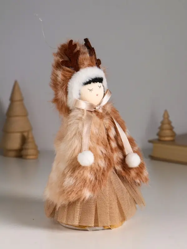 Кукла интерьерная "Девочка в меховой накидке, в шапке с рожками" 7х7х19 см