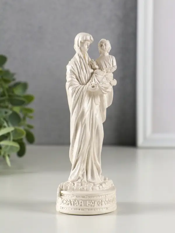 Фигура гипс "Дева Мария с младенцем", 14х5 см, перламутр