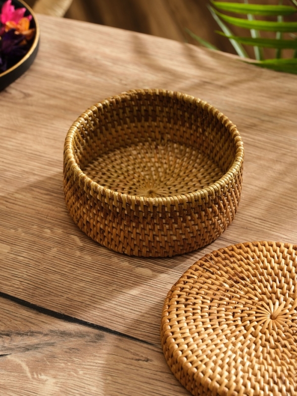 Корзинка плетеная ротанг, 13х13х5,5 см Корзинка плетеная ротанг, 13х13х5,5 см