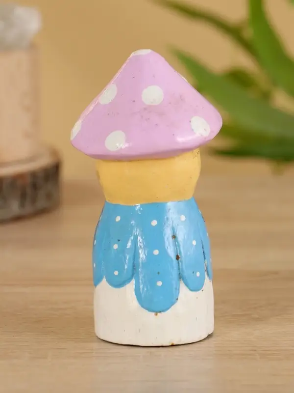 Сувенир "Гномик" дерево 5,5х5,5х10 см, цв. сиренево-голубой