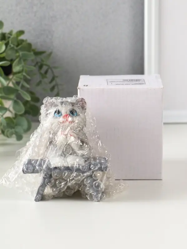 Сувенир полистоун "Котик с книгой за партой" серый 9х8,5х9,5 см