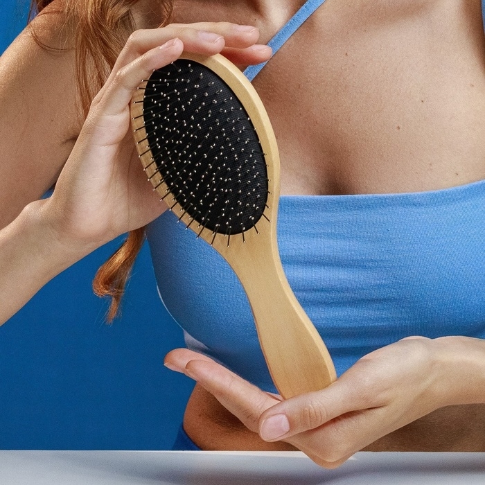 Расчёска массажная «Натурель», 8,2 × 23,3 см, цвет «светлое дерево»/чёрный Расчёска массажная «Натурель», 8,2 × 23,3 см, цвет «светлое дерево»/чёрный