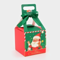 Новый год. Коробка складная Новогодняя 10 х 10 х 20,5 см.