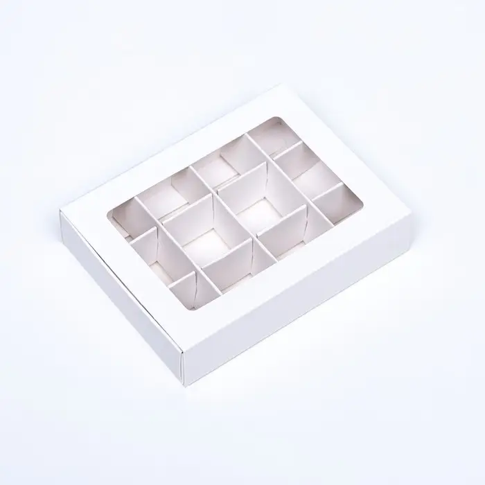 Коробка для 12 конфет, 11.5&times;8.7&times;2.5 см, Тонкие разделители, белый