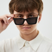 Очки солнцезащитные мужские, uv 400, ширина 14.7 см, дужка 14.2 см, линза 6.7 х 4.5 см