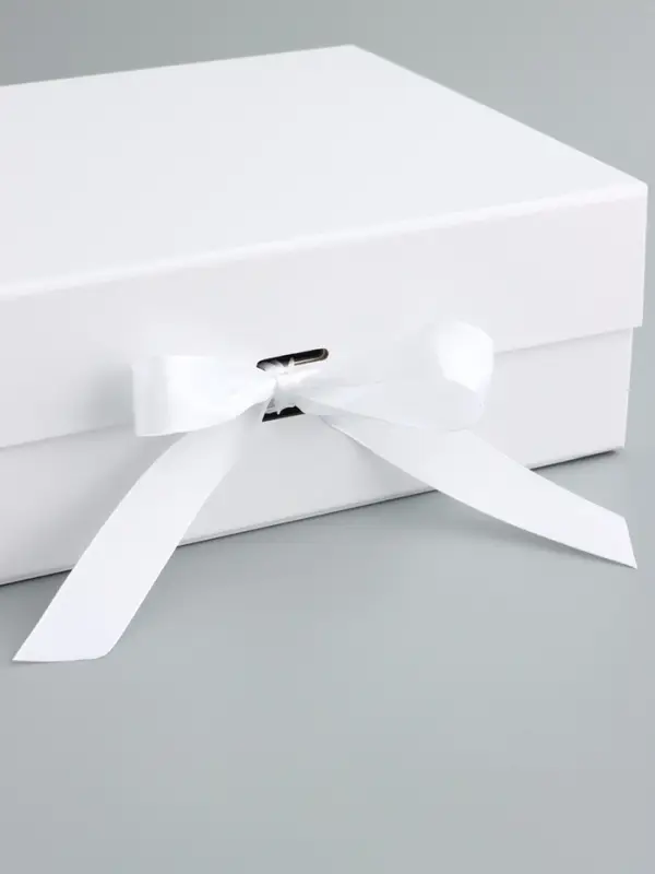 Коробка подарочная с бантом складная 29 х 22 х 10,5 см Белая